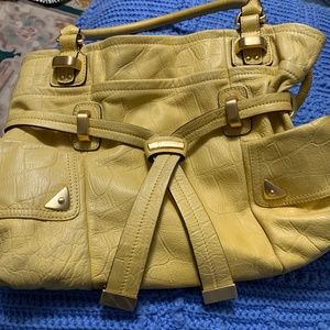B Makowsky Leather purse